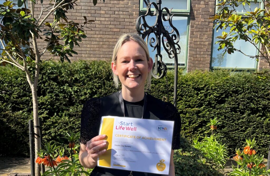 Jennifer Owen with her certificate